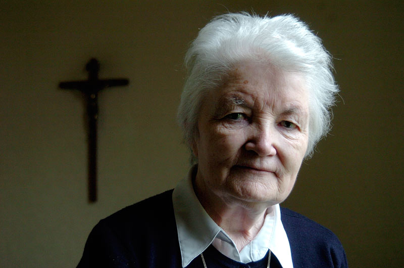 portrait photograph - Nun.